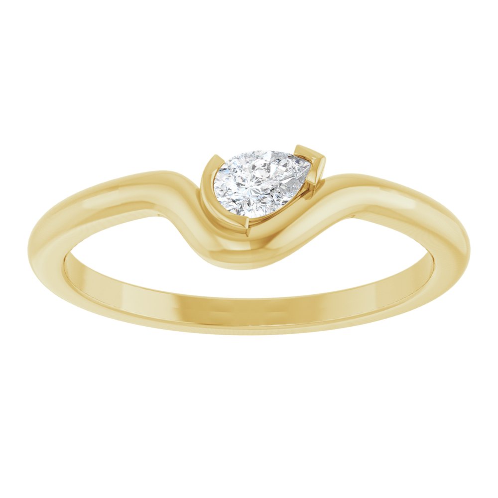 14K Yellow Gold 1/6 CT Natural Diamond Ring