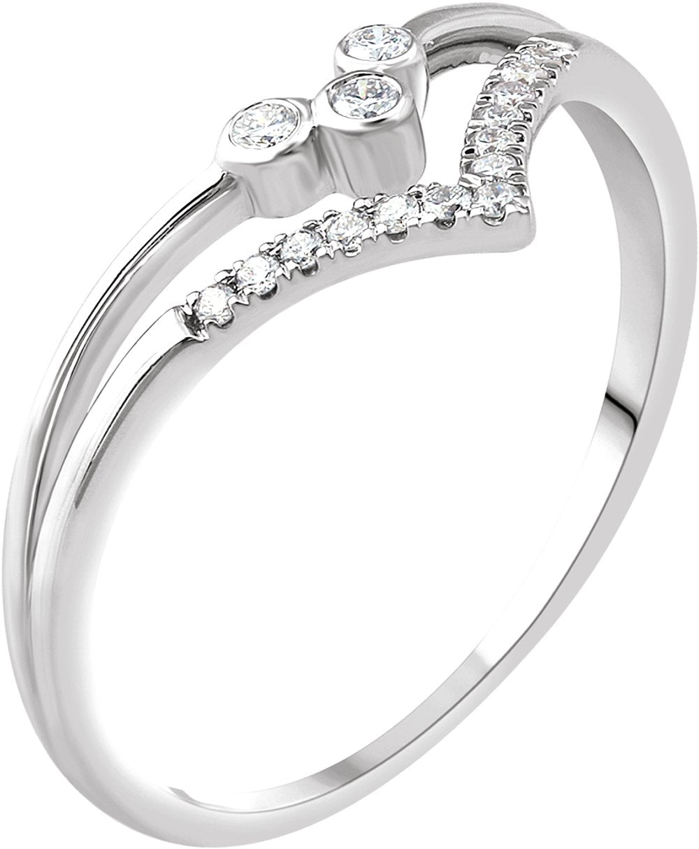 14K White Gold 1/10 CTW Natural Diamond V Ring