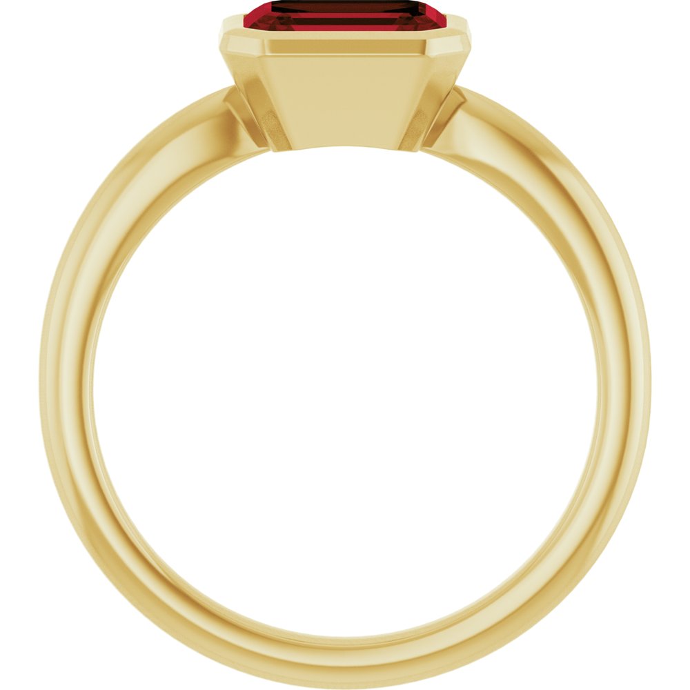 14K Yellow Gold Natural Mozambique Garnet Solitaire Ring
