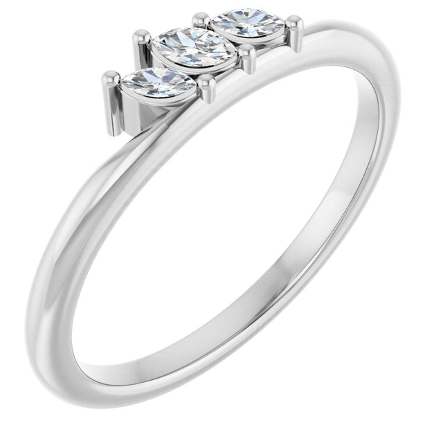 14K White 1/8 CTW Natural Diamond Ring