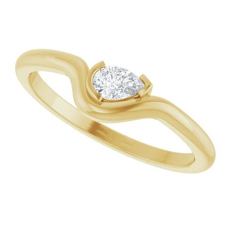 14K Yellow Gold 1/6 CT Natural Diamond Ring