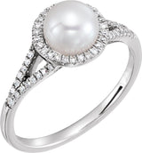 14K White Cultured White Freshwater Pearl & 1/6 CTW Natural Diamond Ring