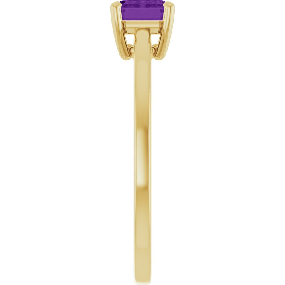 14K Yellow Gold Natural Amethyst Solitaire Ring