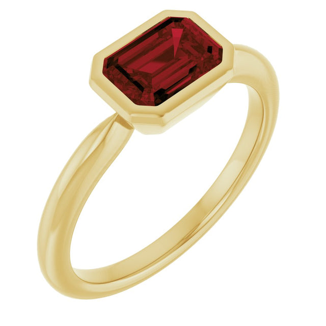 14K Yellow Gold Natural Mozambique Garnet Solitaire Ring