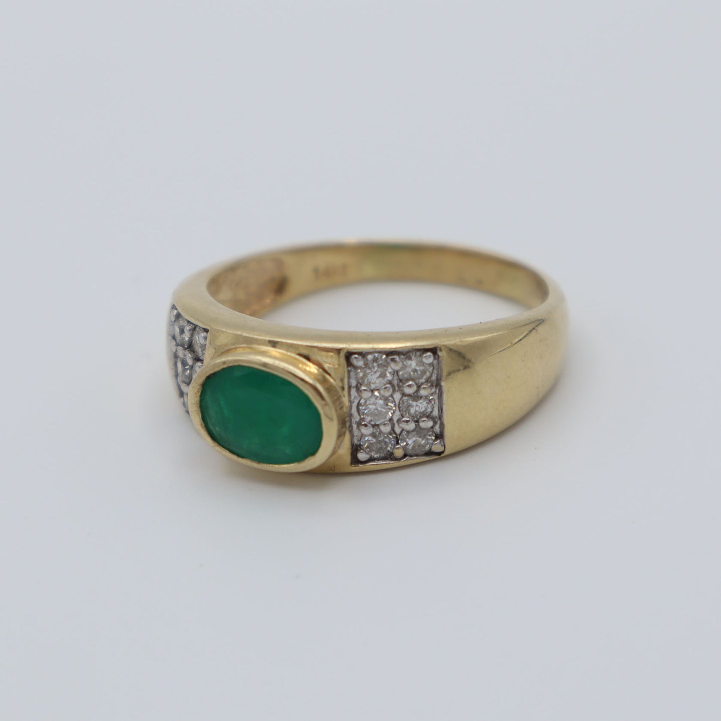 Askew Jewelers Emerald Estate Ring 2-4