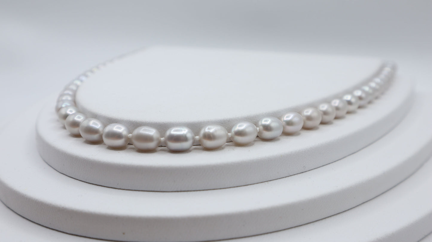 SALE 35% OFF - Grey Pearl Necklace