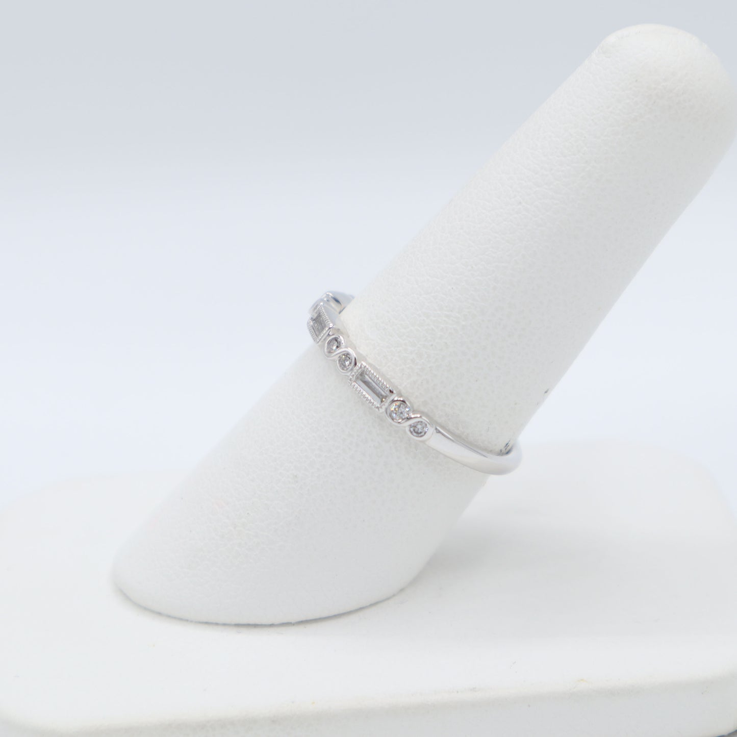 Baguette and Round Diamond Detailed White Gold Band