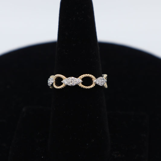 Two Toned Gold and Diamond Chain Band