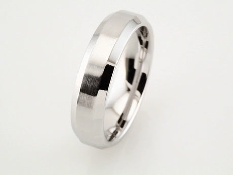 14K White Gold 6 mm  Beveled-Edge Comfort-Fit Flat Band Size 7.5