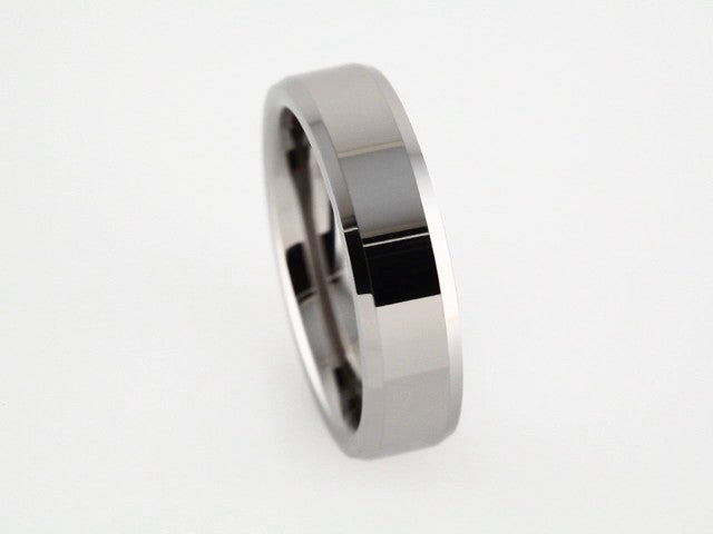 Tungsten 6 mm Beveled-Edge Band Size 7.5