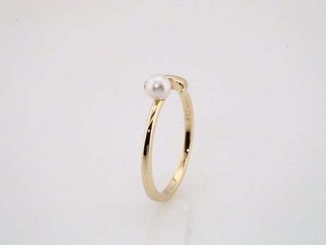 14K Yellow Cultured White Freshwater Pearl Crescent Moon Ring