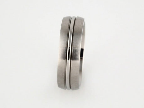 Titanium 7 mm Grooved Comfort-Fit Half Round Band Size 9